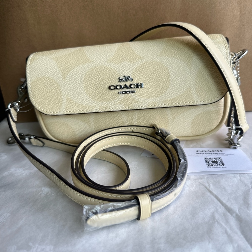 NWT coach! Hailey Flap Bag In Signature Canvas - Picture 2 of 10